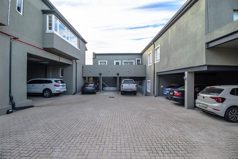 To Let 2 Bedroom Property for Rent in Woodstock Western Cape